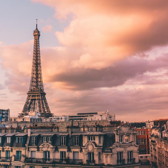 Walk in Paris : 8 breathtaking views of the Eiffel Tower