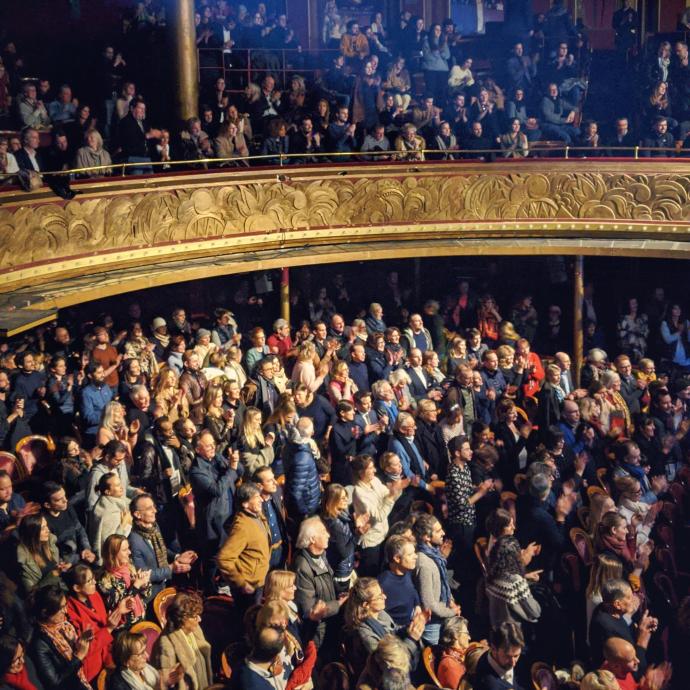 Spend the night at The Folies Bergère, the most famous music-hall in Paris !